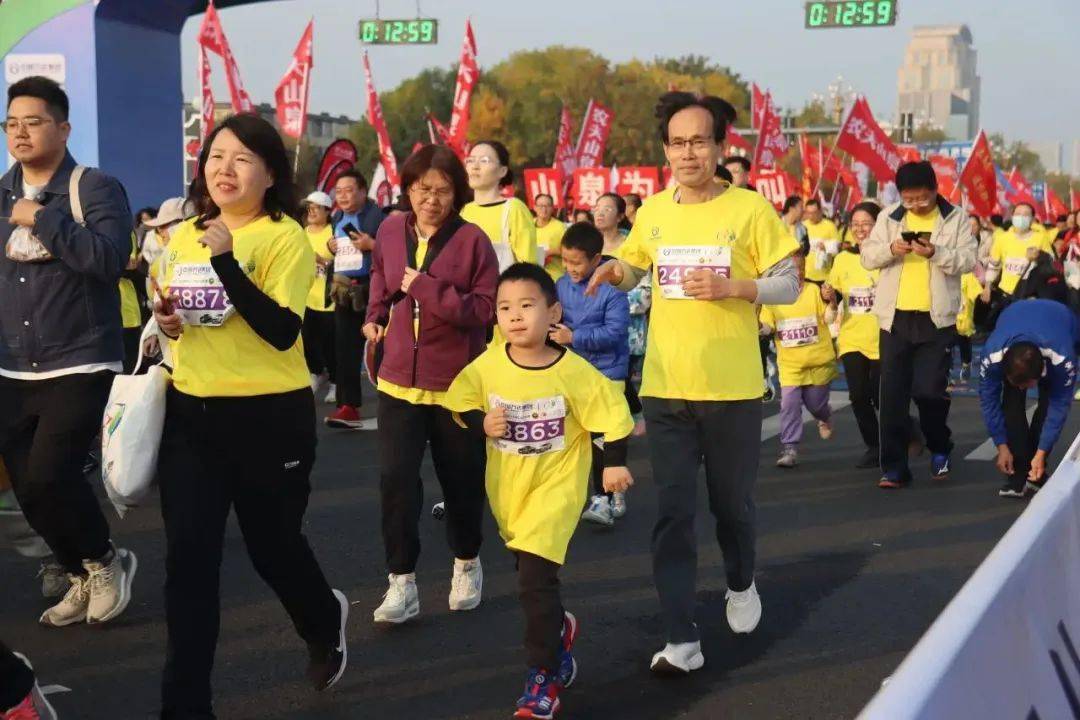 2021东营马拉松奖牌_东营马拉松冠军奖金_东营马拉松奖牌